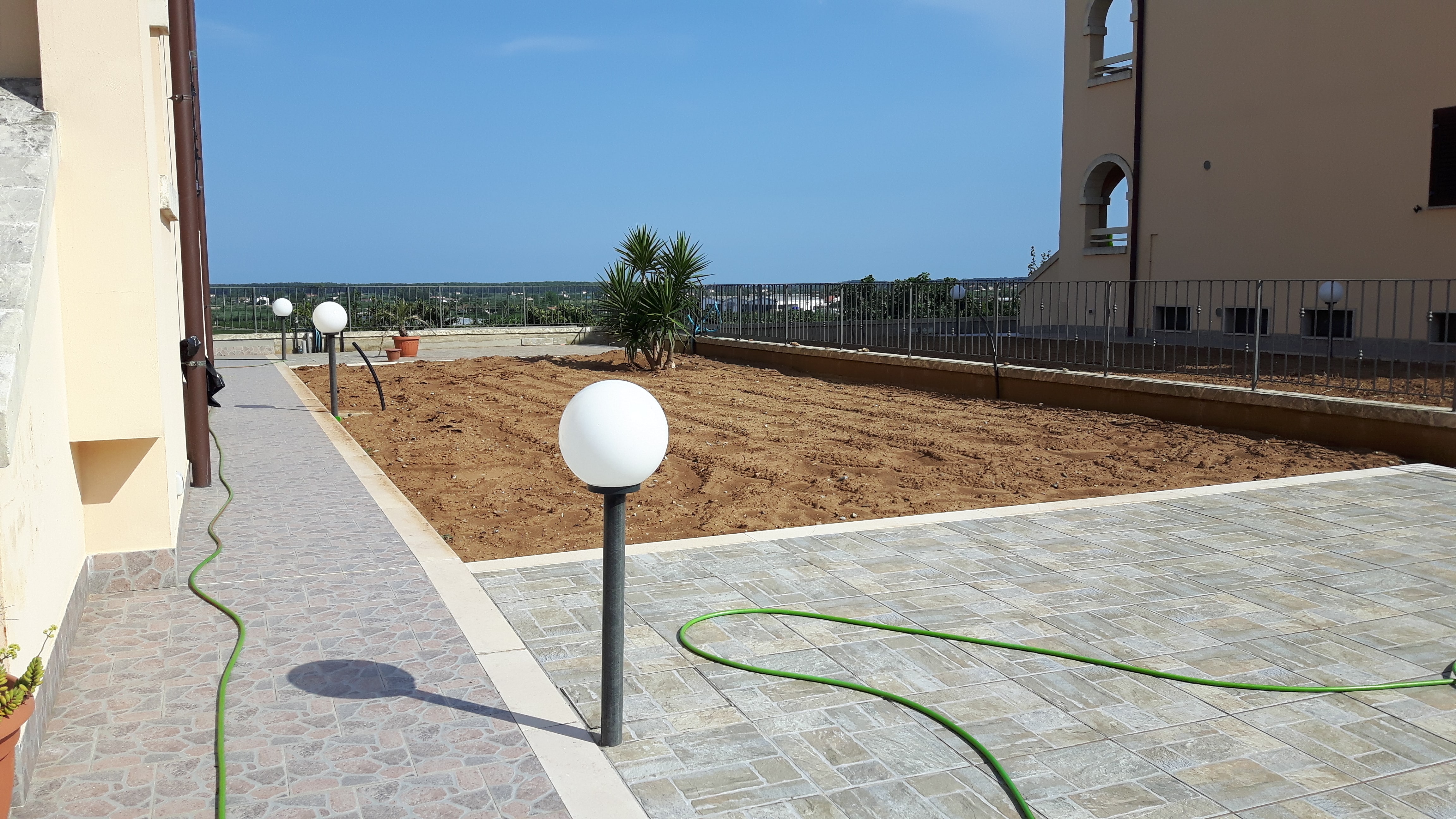 CLEARFIX premium website template